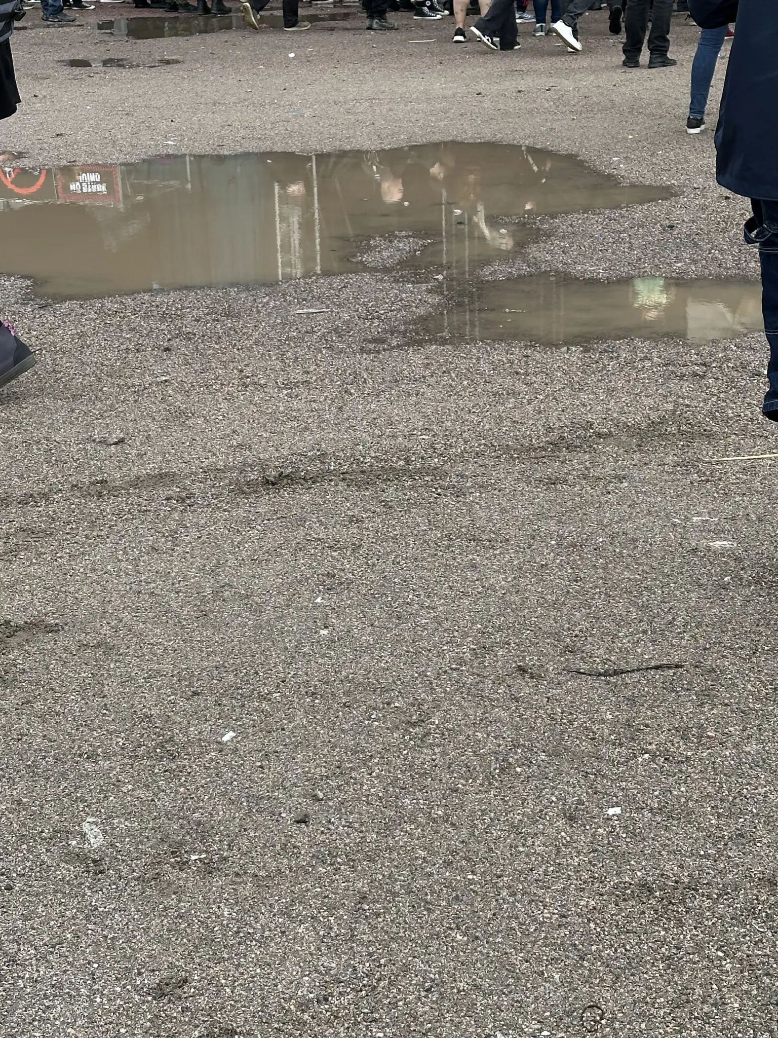 Lammikoita #tuska2025 päälavan pittialueella